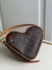 LV Heart Monogram Crossbody Logo Shoulder Bags - 2