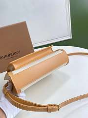 Burberry pocket bag - 4