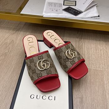 Gucci slippers 