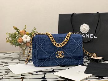 chanel 19 flap Denim bag 