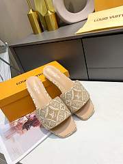 LV slippers new - 1