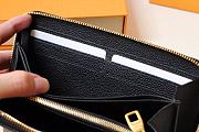 LV Zippy Wallet M60571  - 2