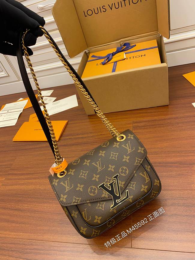 LV Passy M45592 - 1