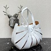 Bottega Veneta The Shell bag white - 5