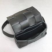 Bottega Veneta Belt Cassette bag in black - 6