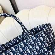 DIOR Book Tote Blue Oblique Embroidery 41cm - 6