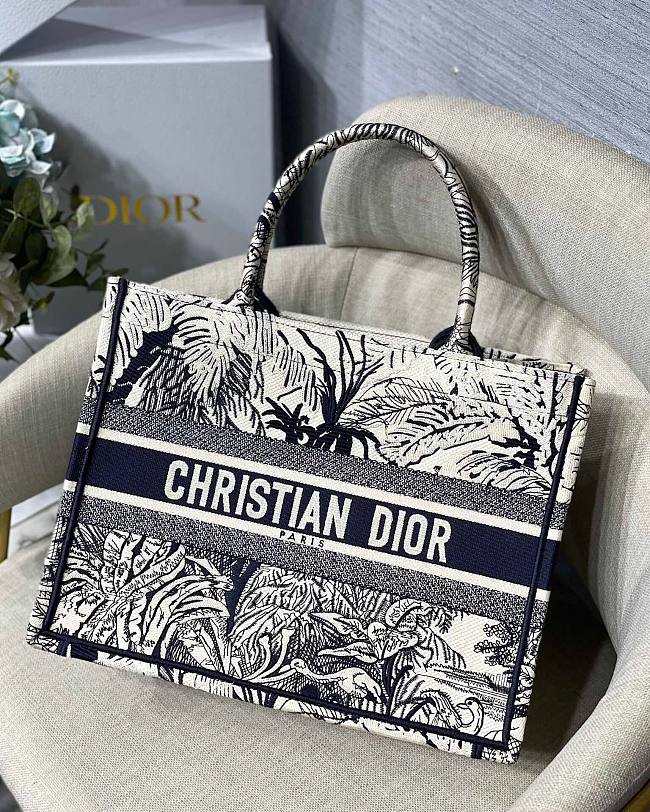 DIOR Book Tote Black Jungle Embroidery 41cm - 1