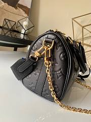 Louis Vuitton Speedy Bandouliere 22 M58631  - 4