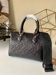 Louis Vuitton Speedy Bandouliere 22 M58631  - 2