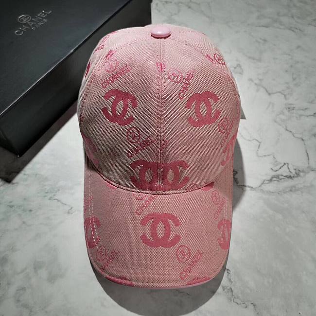 Chanel pink hat - 1