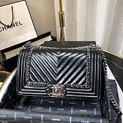 Chanel Medium Crinkled Calfskin Chevron Boy Flap Bag Black - 1