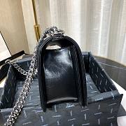 Chanel Medium Crinkled Calfskin Chevron Boy Flap Bag Black - 5