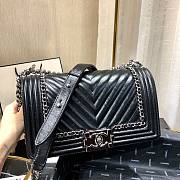 Chanel Medium Crinkled Calfskin Chevron Boy Flap Bag Black - 3