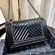 Chanel Medium Crinkled Calfskin Chevron Boy Flap Bag Black - 2