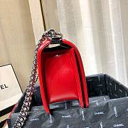 Chanel Medium Crinkled Calfskin Chevron Boy Flap Bag Red - 5