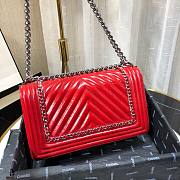 Chanel Medium Crinkled Calfskin Chevron Boy Flap Bag Red - 3