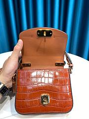 Chloe mini C bag in brown - 5