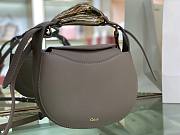 Chloe kiss purse in small grain calfskin gray - 1