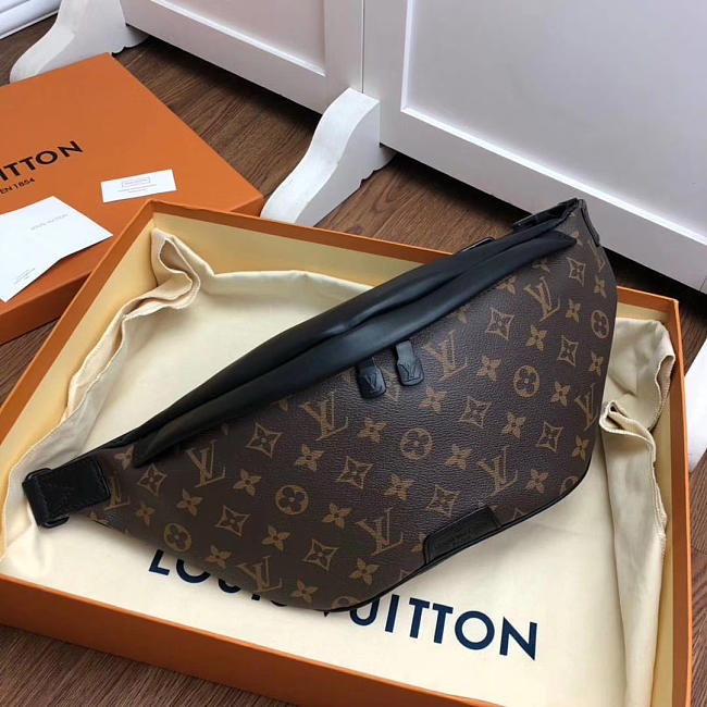 Louis Vuitton Discovery Bumbag Monogram Eclipse Canvas M44336 - 1