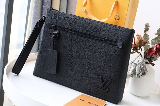 Ipad Pouch LV Aerogram M69837 - 1