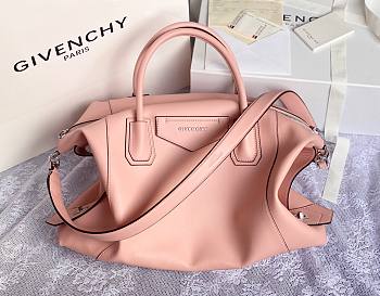 Givency Medium Antigona Soft Bag Leather