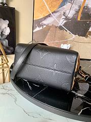 Louis Vuitton Speedy Bandoulière 25 Black Leather m58524 - 6