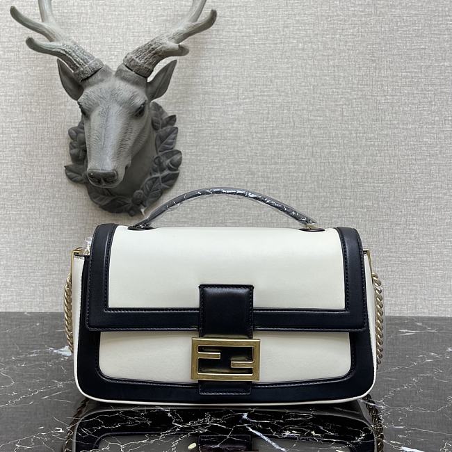 Fendi Baguette chain white leather bag 27cm 8BR783 - 1