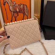 Chanel pearl Woc leather rhombic flap bag in beige  - 6