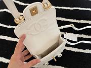 Chanel 19 case phone white leather  - 3