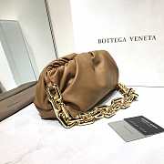 Bottega Veneta The Chain Pouch shoulder bag - 4