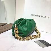 Bottega Veneta The Chain Pouch green shoulder bag - 4