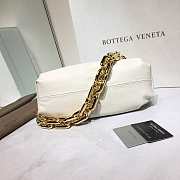 Bottega Veneta The Chain Pouch white shoulder bag - 6