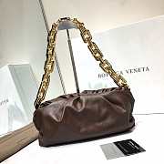 Bottega Veneta The Chain Pouch brown shoulder bag - 2