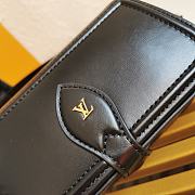 Louis Vuitton Officier M69841 - 2