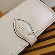 Louis Vuitton Officier White M69841 - 5