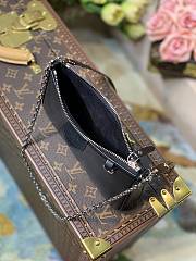 LV Easy Pouch On Strap Epi Leather in Black M80471 - 5