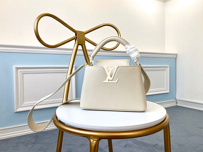 Louis Vuitton Capucines White BB 21cm M53960 - 1