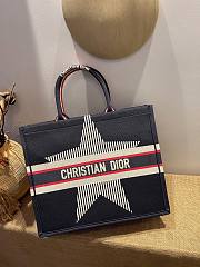 Dior Tote Book Emroided Blue Star 41 cm - 4