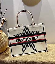 Dior Tote Book Emroided White Star 36cm - 5