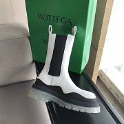 Bottega Veneta Boots in white/black - 2