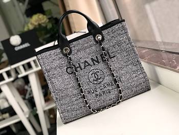 Chanel shopping tote handle bag 02