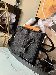 Louis Vuitton SPEEDY 2021 SS Speedy Soft Trunk - 2