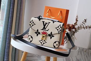 Louis Vuitton Crafty Pochette Metis in White M45385 