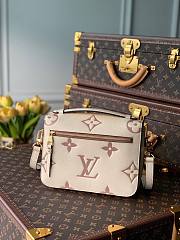 Louis Vuitton Pochette Métis Bicolor Leather M45596 - 6