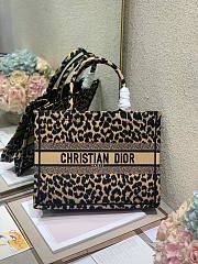 Dior Tote Book Maria Grazia Chiuri Yellow 36cm - 5