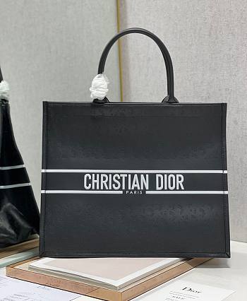 Dior tote book in black leather 41cm