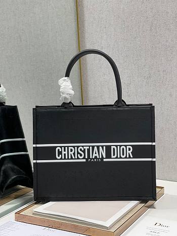 Dior tote book in black leather 36cm