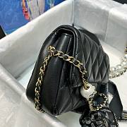 Chanel pearl chain flap bag  - 2