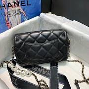 Chanel pearl chain flap bag  - 3