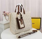 Fendi FF monogram totebag in white F0608  - 6